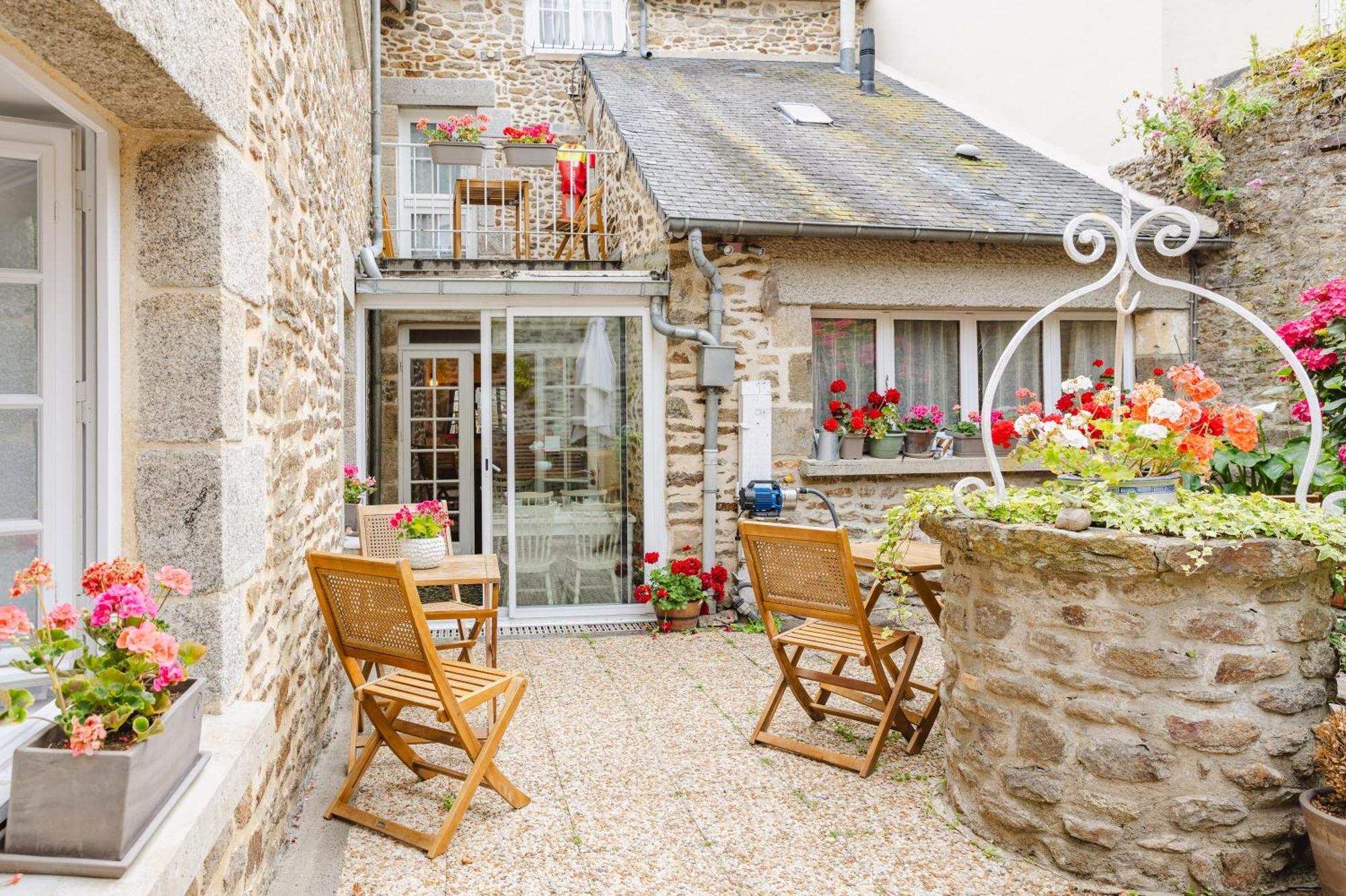 Demeures & Chateaux - Hotel De La Porte Saint-Malo Dinan Kültér fotó