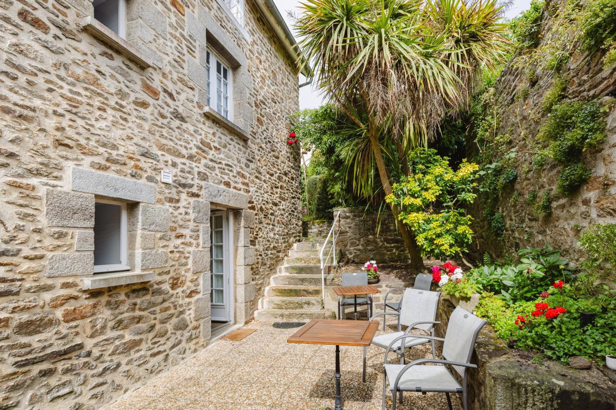 Demeures & Chateaux - Hotel De La Porte Saint-Malo Dinan Kültér fotó